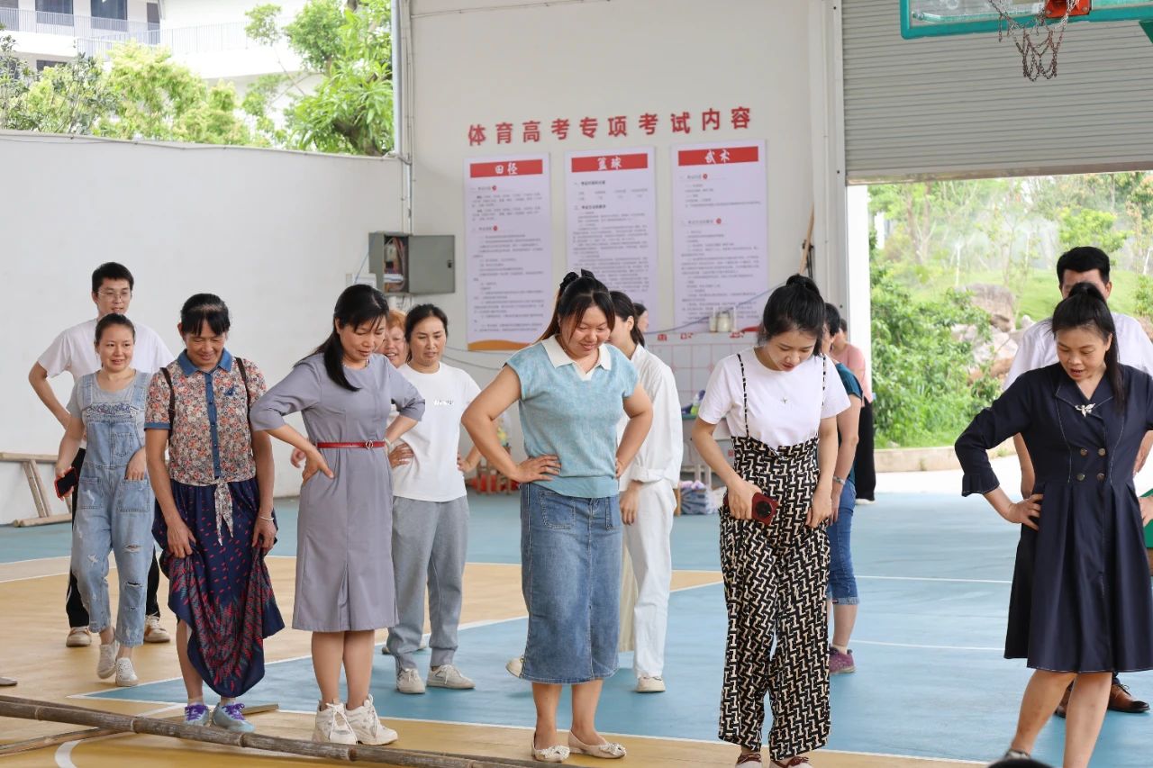 我校举行“五一”国际劳动节教职工游园活动 丨 乐竞平台（中国）科技公司